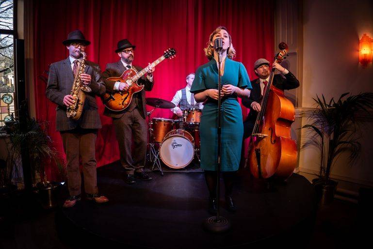 Click to enlarge image retro-swing-society-07.jpg