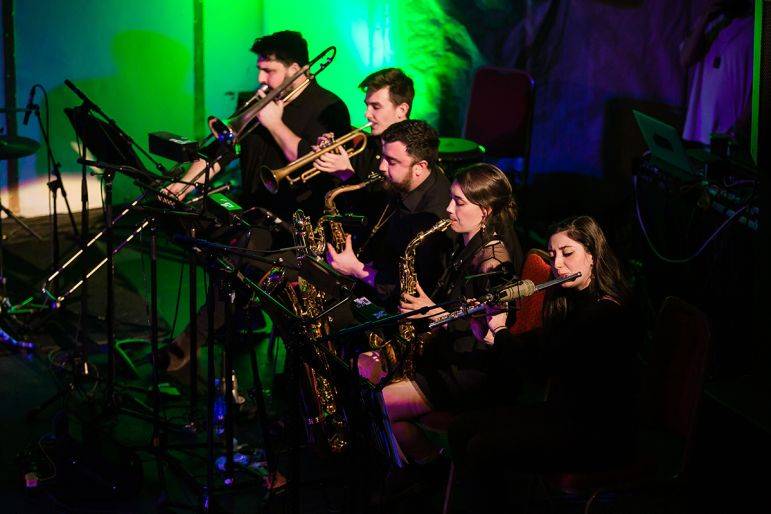 Click to enlarge image icon-orchestra-12.jpg