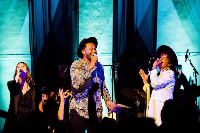 Click to enlarge image icon-orchestra-15.jpg