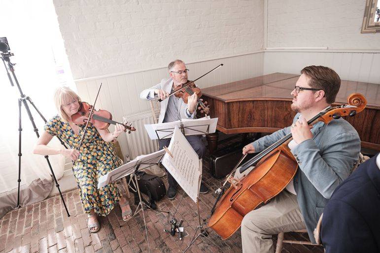 Click to enlarge image grand-central-strings-03.jpg