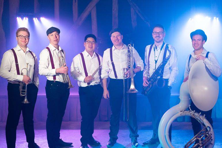 Click to enlarge image hornmowers-11.jpg