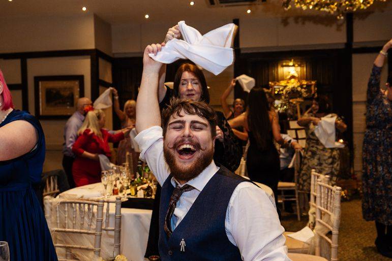 Click to enlarge image singing-servers-02.jpg