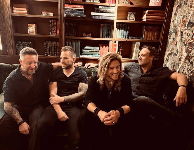 Click to enlarge image overloads-07.jpg