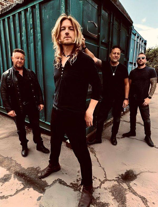 Click to enlarge image overloads-08.jpg