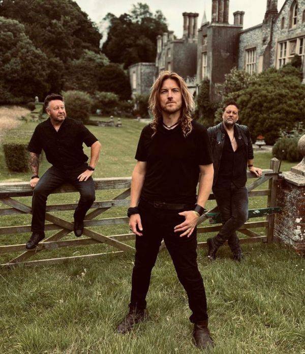 Click to enlarge image overloads-09.jpg