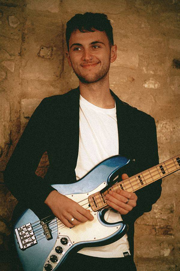 Click to enlarge image flights-03.jpg