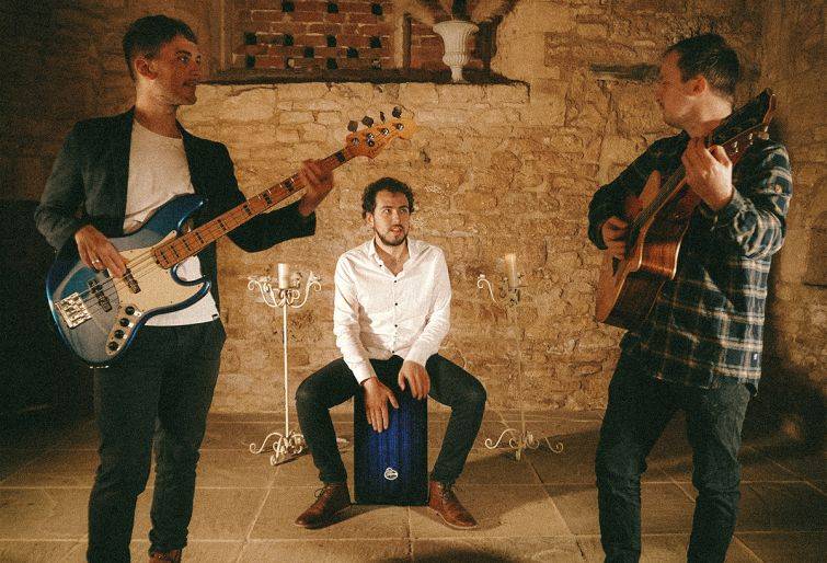 Click to enlarge image flights-06.jpg