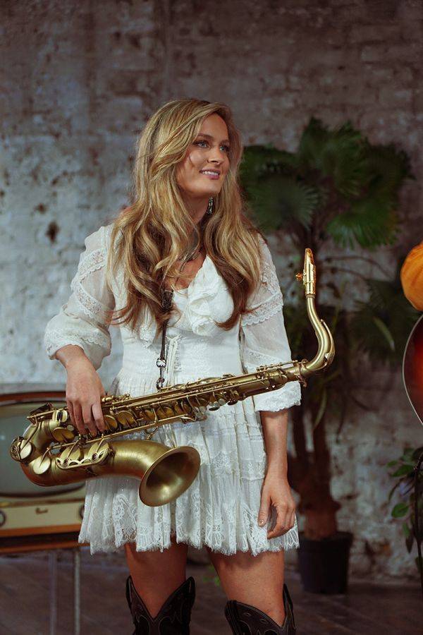 Click to enlarge image saxe-05.jpg