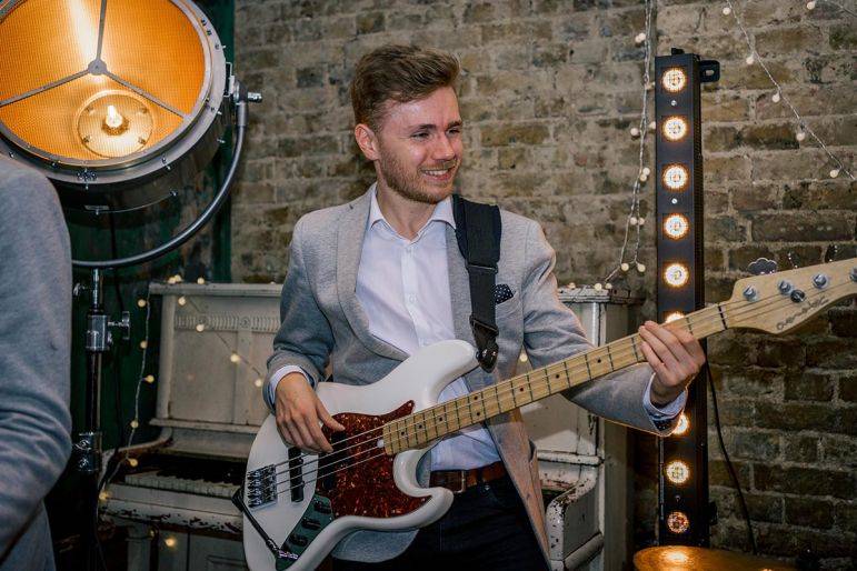 Click to enlarge image 05.jpg