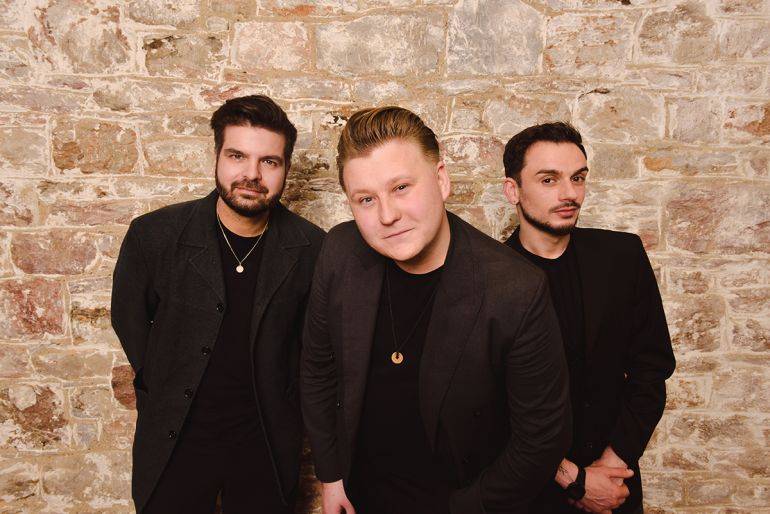 Click to enlarge image sound-city-01.jpg