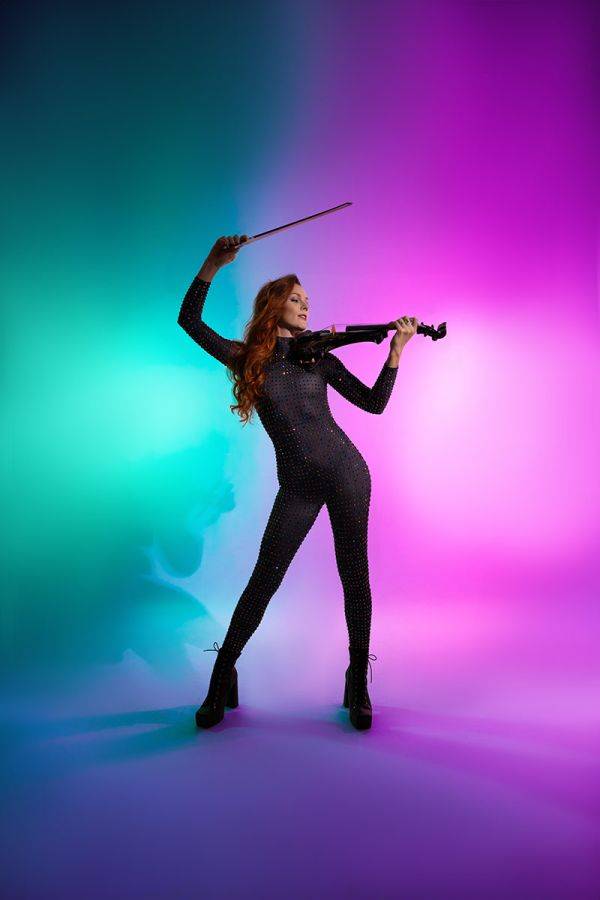 Click to enlarge image scarlet-09.jpg