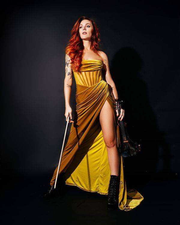 Click to enlarge image scarlet-12.jpg