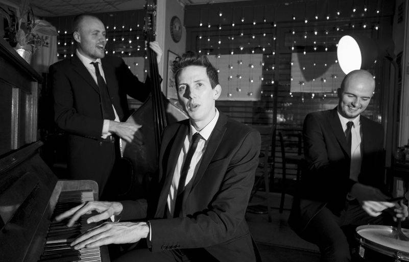 Click to enlarge image 04.jpg