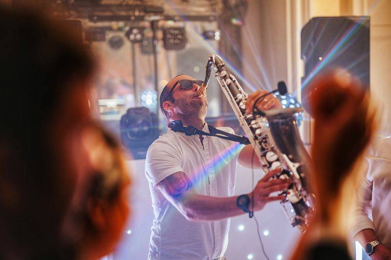 Click to enlarge image jason-sax-01.jpg