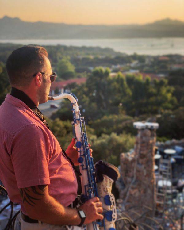 Click to enlarge image jason-sax-05.jpg