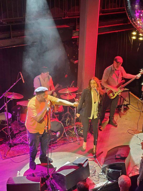 Click to enlarge image soul-traffic-09.jpg