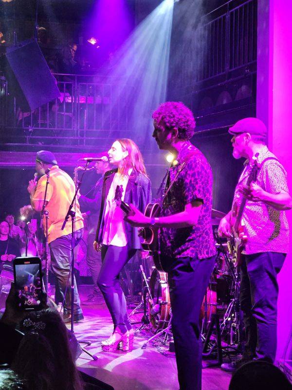 Click to enlarge image soul-traffic-12.jpg