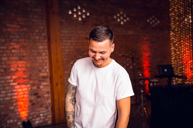 Click to enlarge image stix-01.jpg