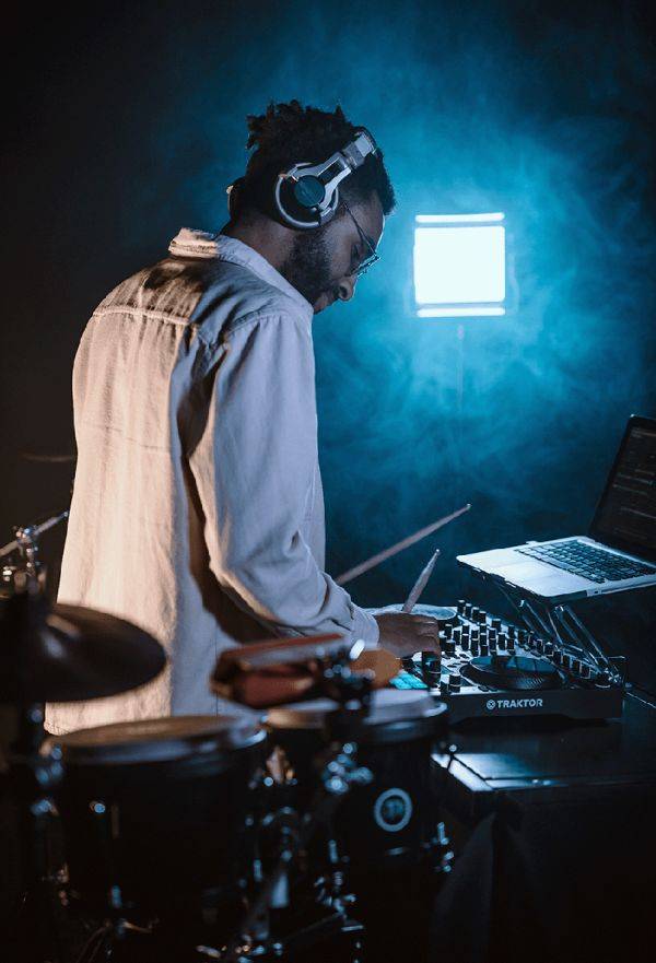 Click to enlarge image stix-08.jpg