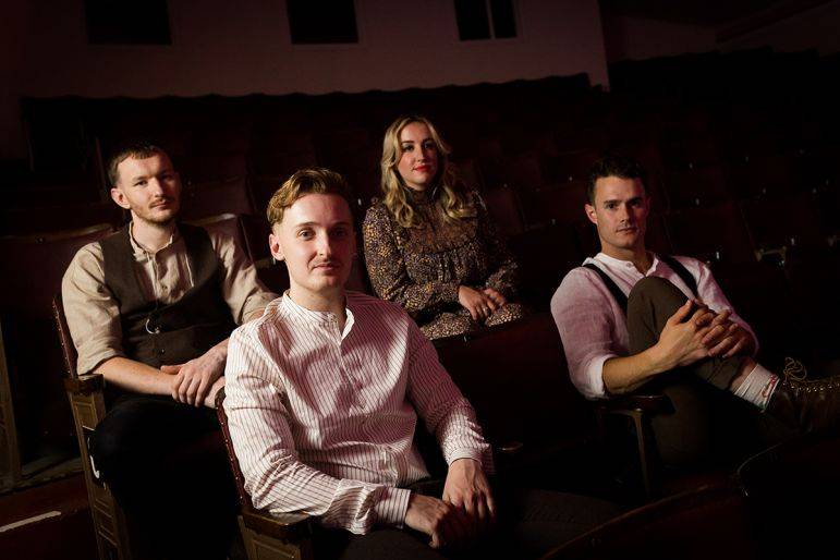 Click to enlarge image indiana-01.jpg