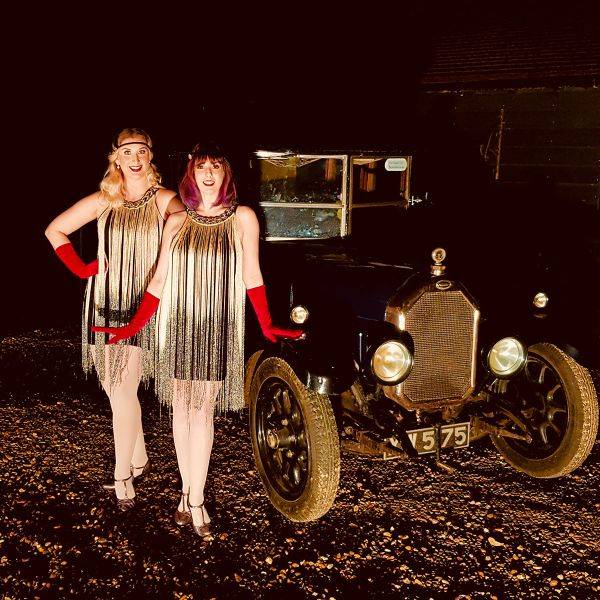 Click to enlarge image a-little-bit-gatsby-06.jpg