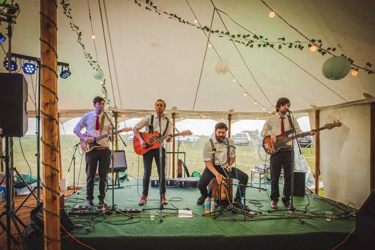 Click to enlarge image buskers-and-co-04.jpg