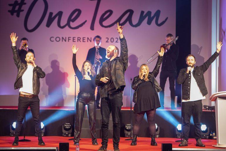 Click to enlarge image indie-voices-01.jpg