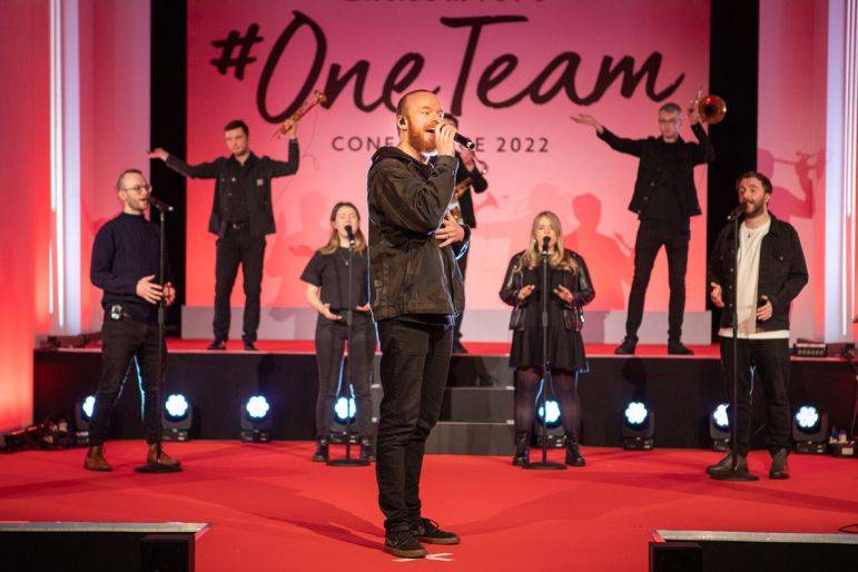 Click to enlarge image indie-voices-05.jpg