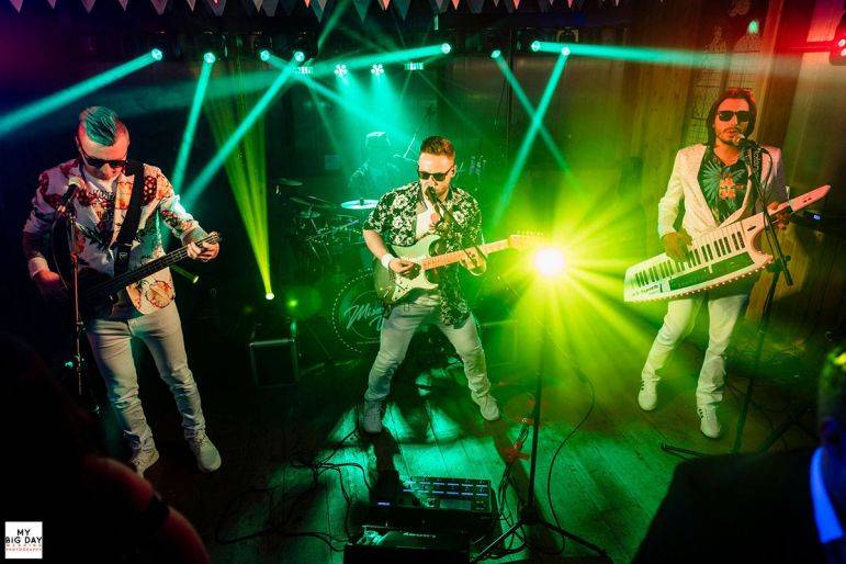 Click to enlarge image 07.jpg