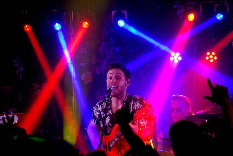 Click to enlarge image 08.jpg