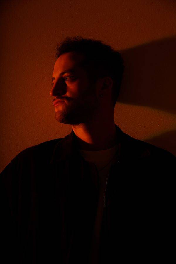 Click to enlarge image eli-02.jpg