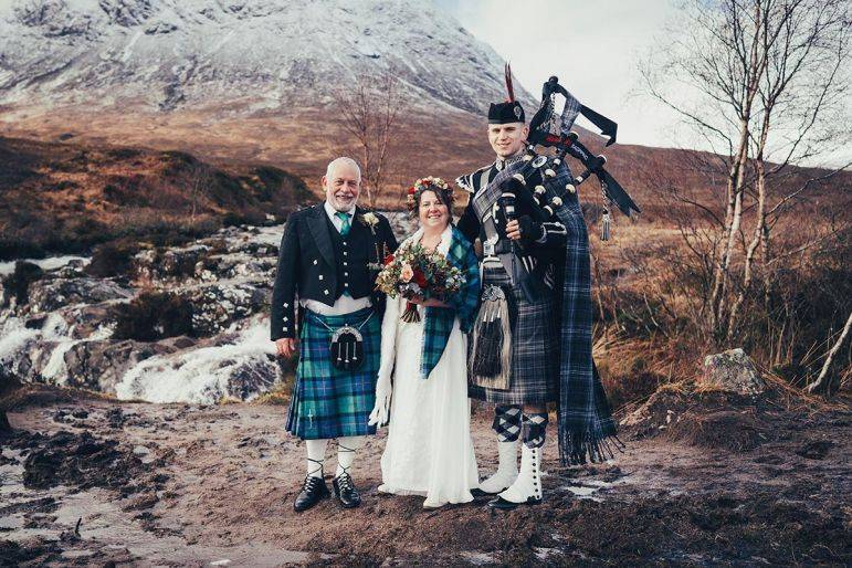 Click to enlarge image glasgow-piper-14.jpg