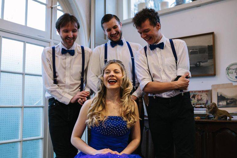 Click to enlarge image honeytops-01.jpg