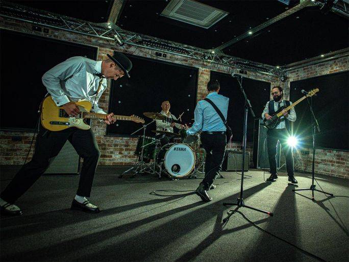 Click to enlarge image rival-kings-2.jpg