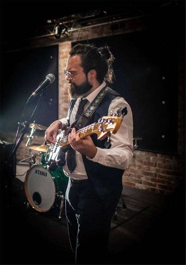 Click to enlarge image rival-kings-6.jpg