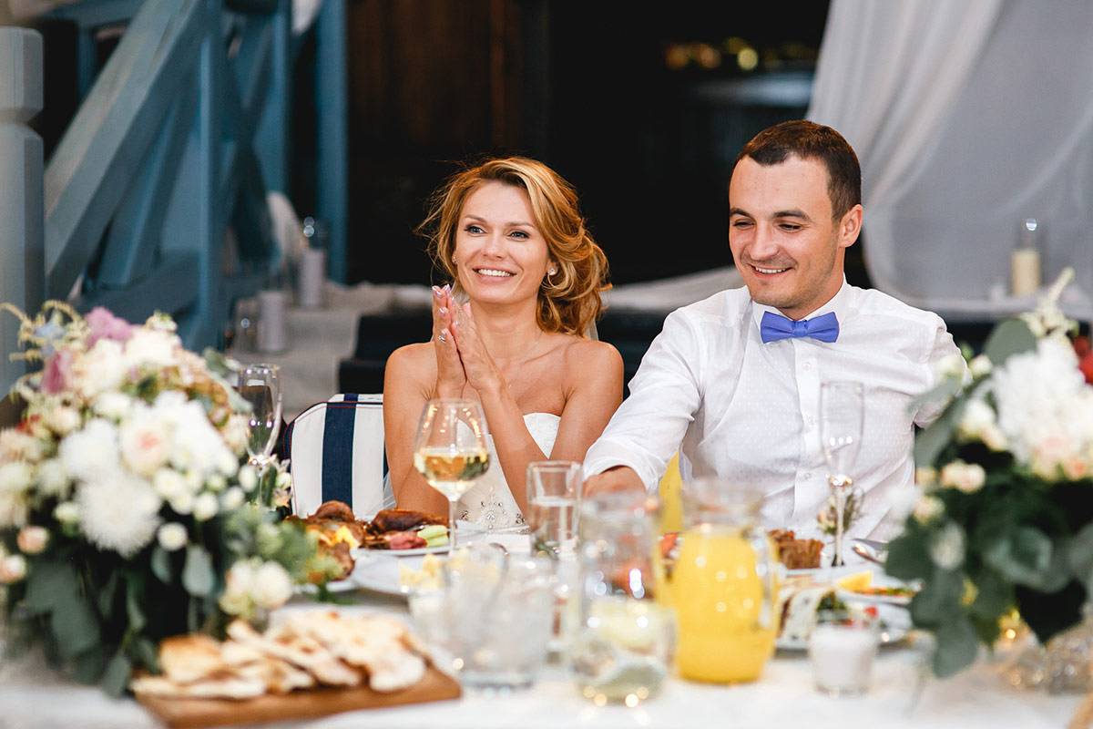 100+ Wedding Breakfast Songs For The Perfect Romantic Playlist