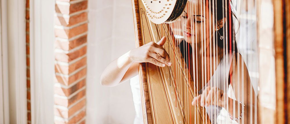 Wiltshire Harpists | Hire A Wedding Harpist In Wilts