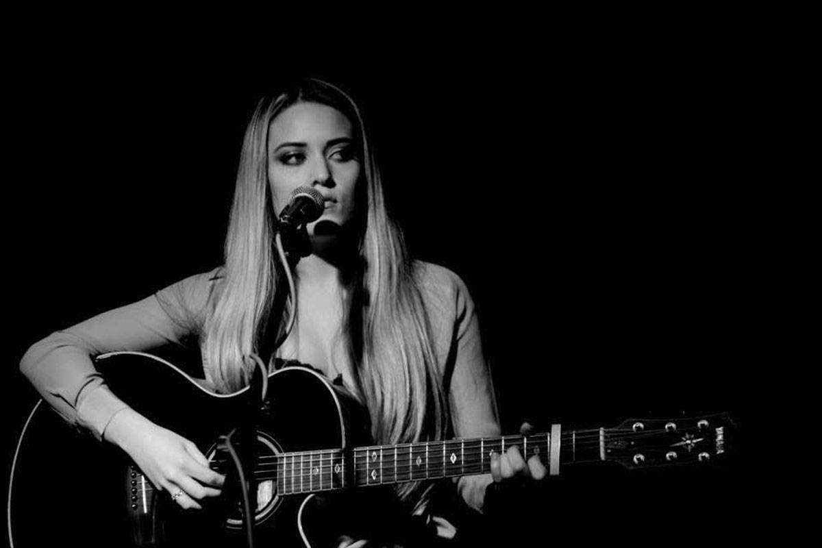 Female Solo Acoustic Guitarist for Hire