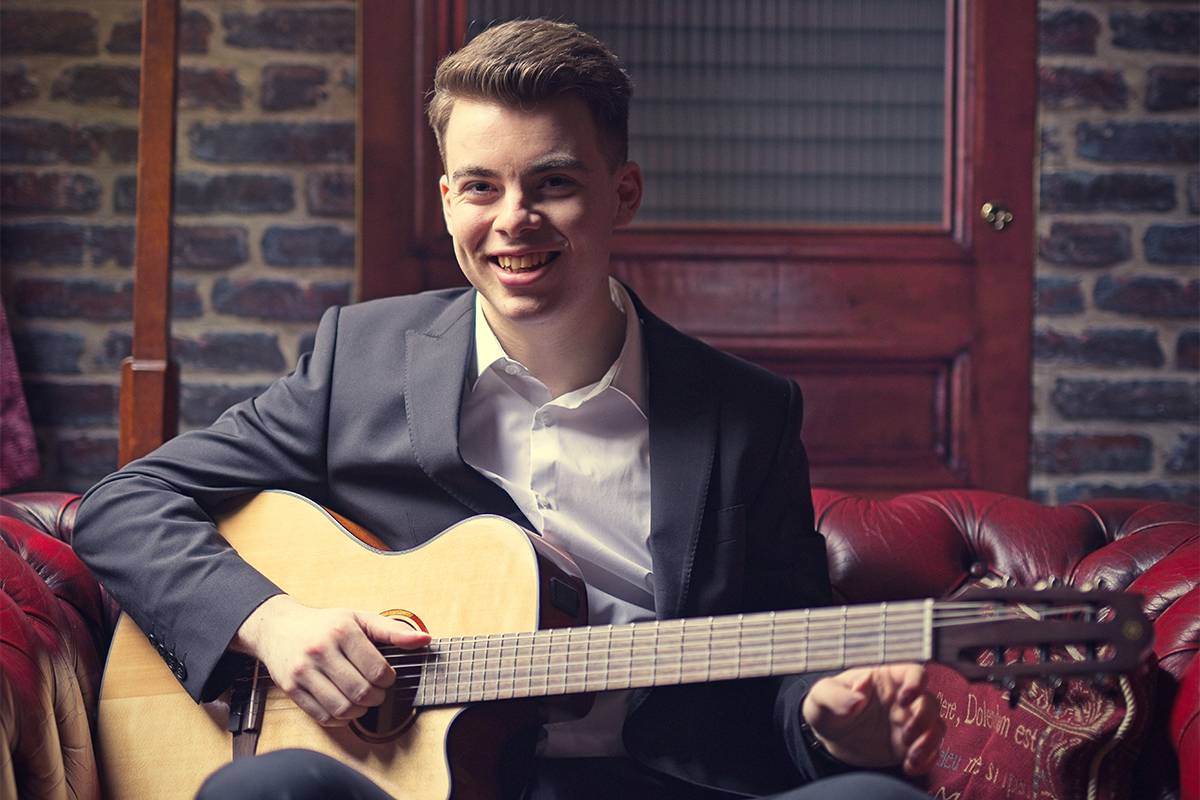 Instrumental Guitarist