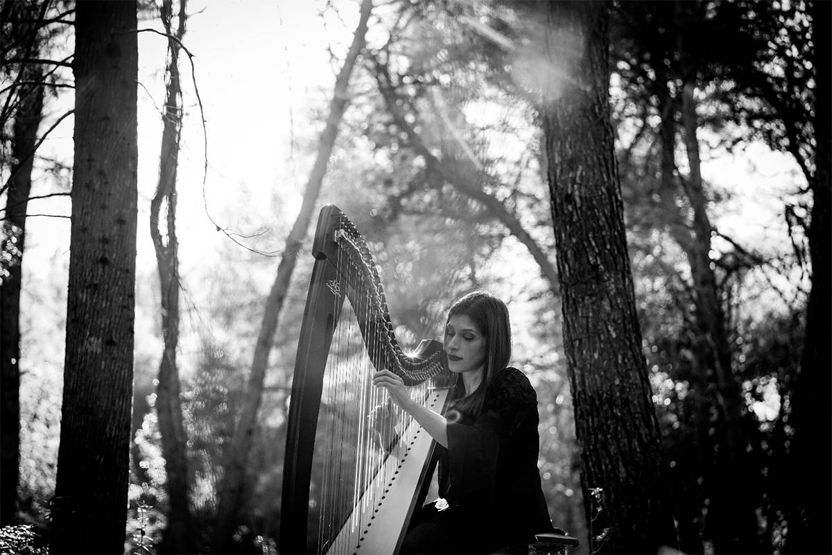 Female London Harpist