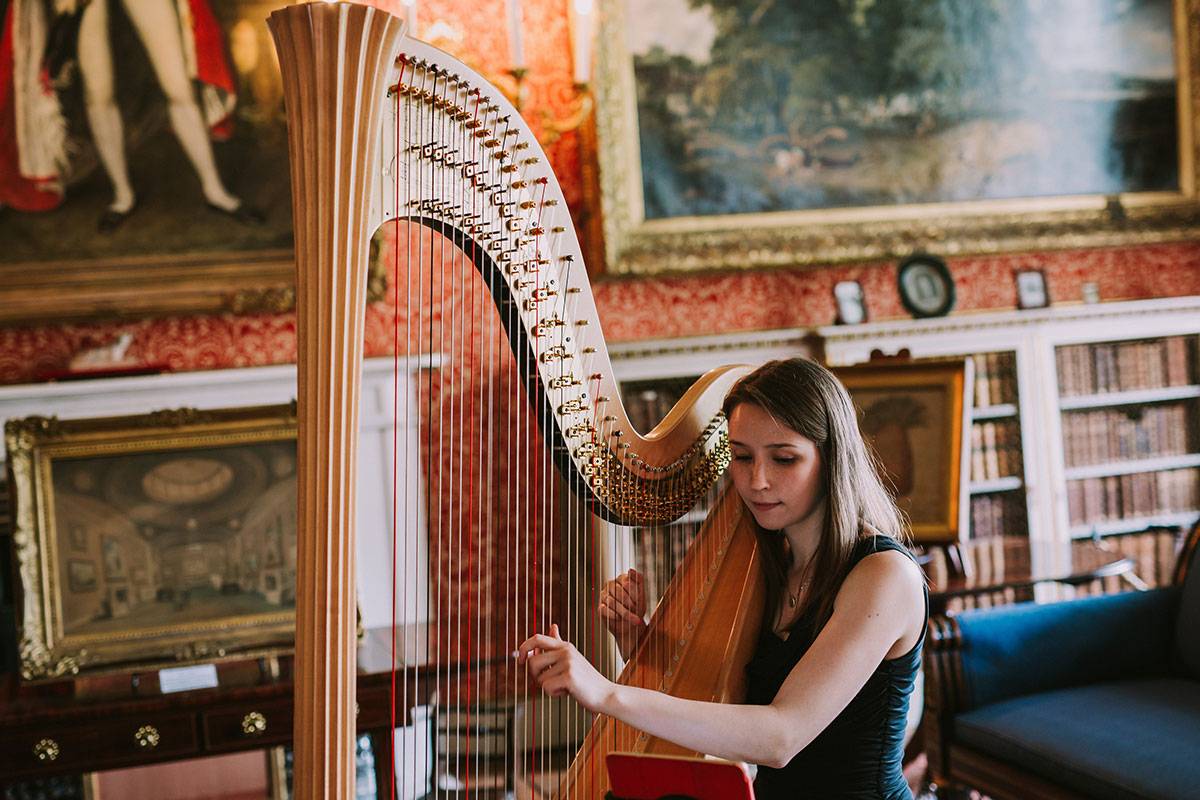 Northern Female Harpist