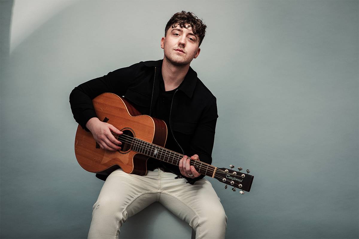 Midlands Male Singer &amp; Acoustic Guitarist