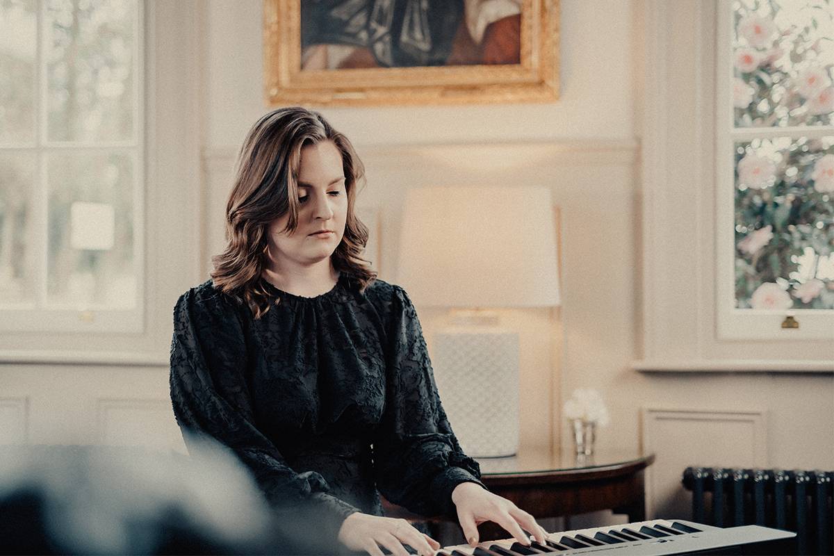 Solo Female Pianist in the Midlands
