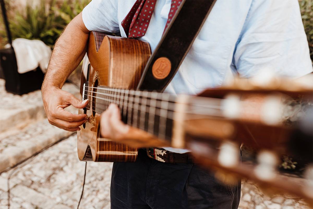 Pop, R&amp;B &amp; Latin Acoustic Band