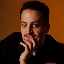 Eli - Singer/Pianist Reviews