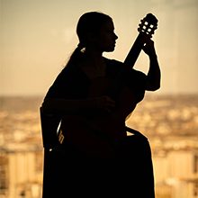 Yulya - Classical Guitarist Reviews