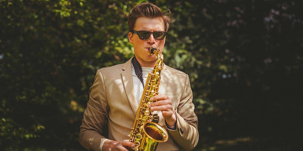 Buckinghamshire Saxophonists For Hire