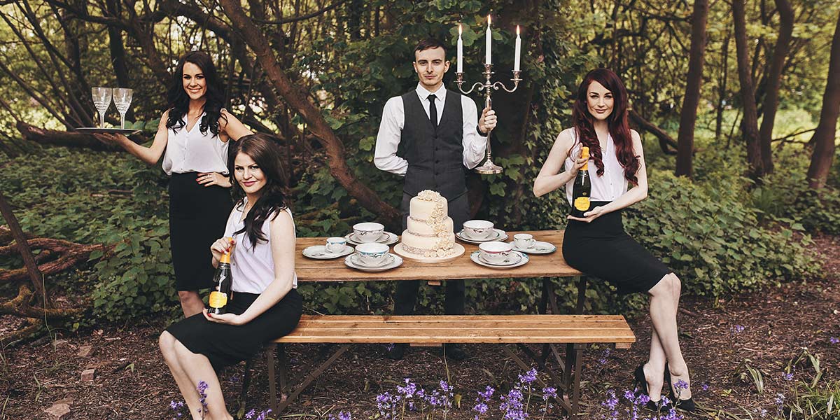 Hire Singing Waiters in Bedfordshire