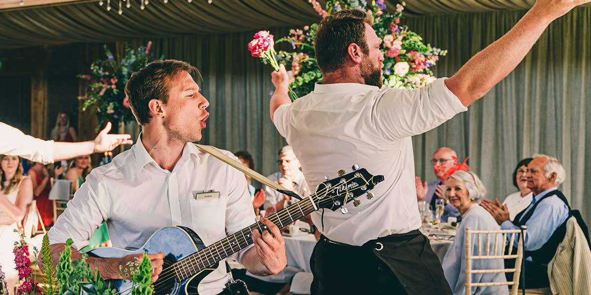 Hire Singing Waiters in Oxfordshire