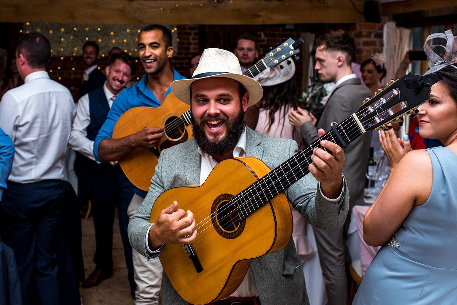 Pop, R&amp;B &amp; Latin Acoustic Band